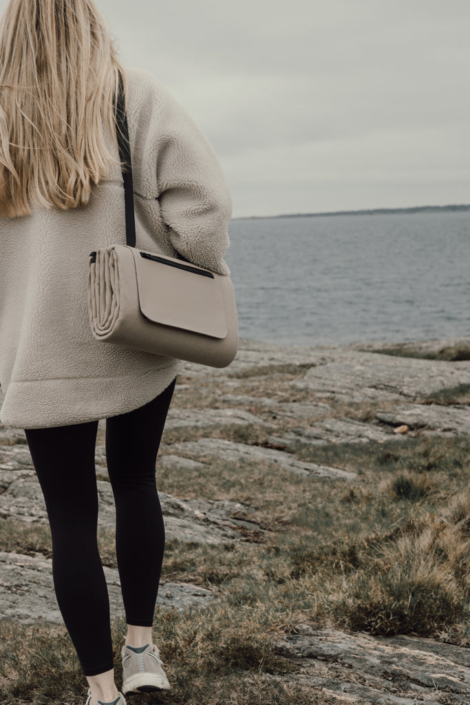 VINGA Baltimore RCS picnic blanket