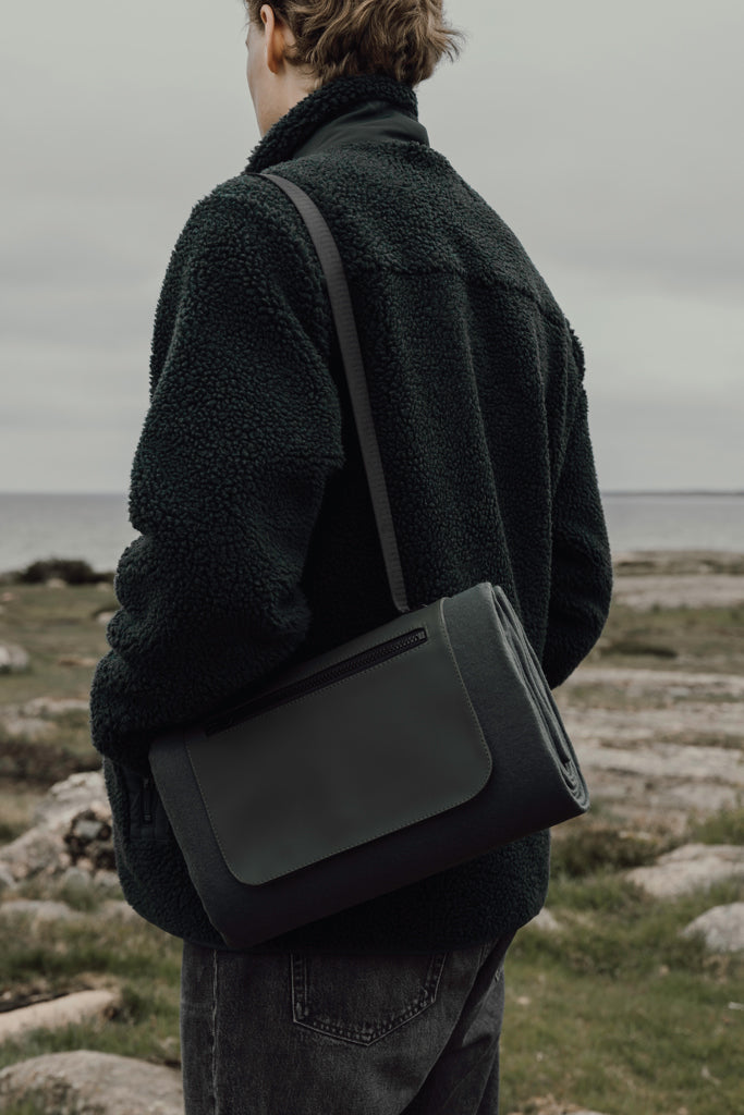 VINGA Baltimore RCS picnic blanket