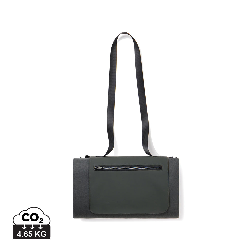 VINGA Baltimore RCS picnic blanket