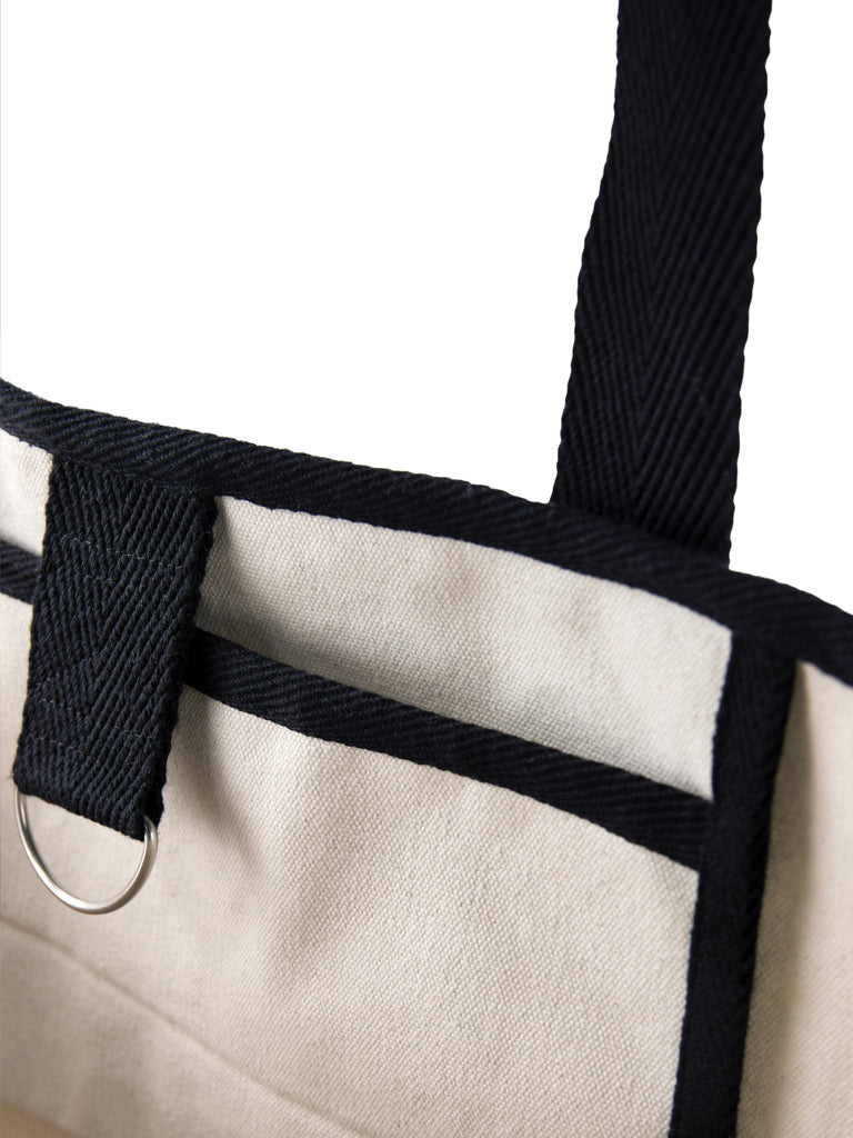 VINGA Volonne AWARE™ recycled canvas beach bag