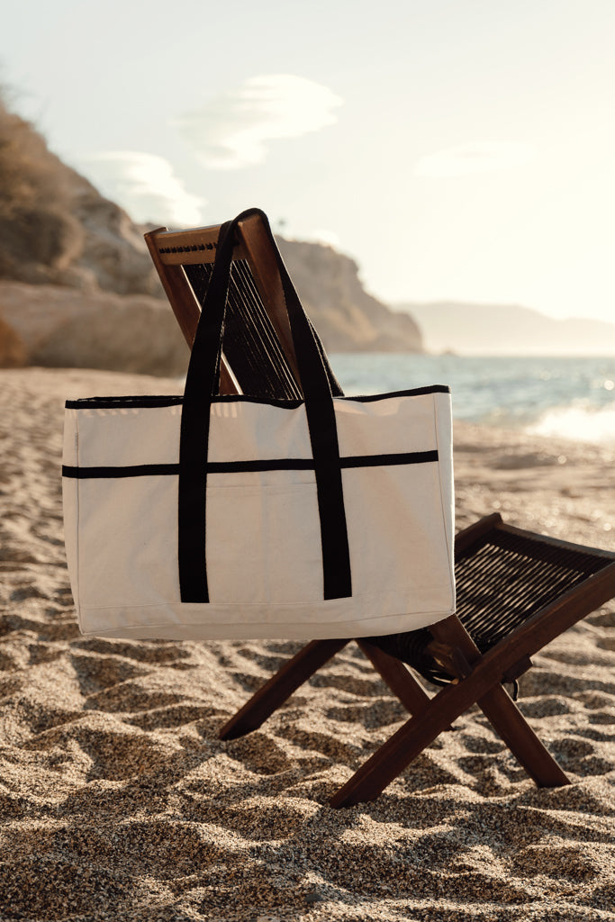 VINGA Volonne AWARE™ recycled canvas beach bag