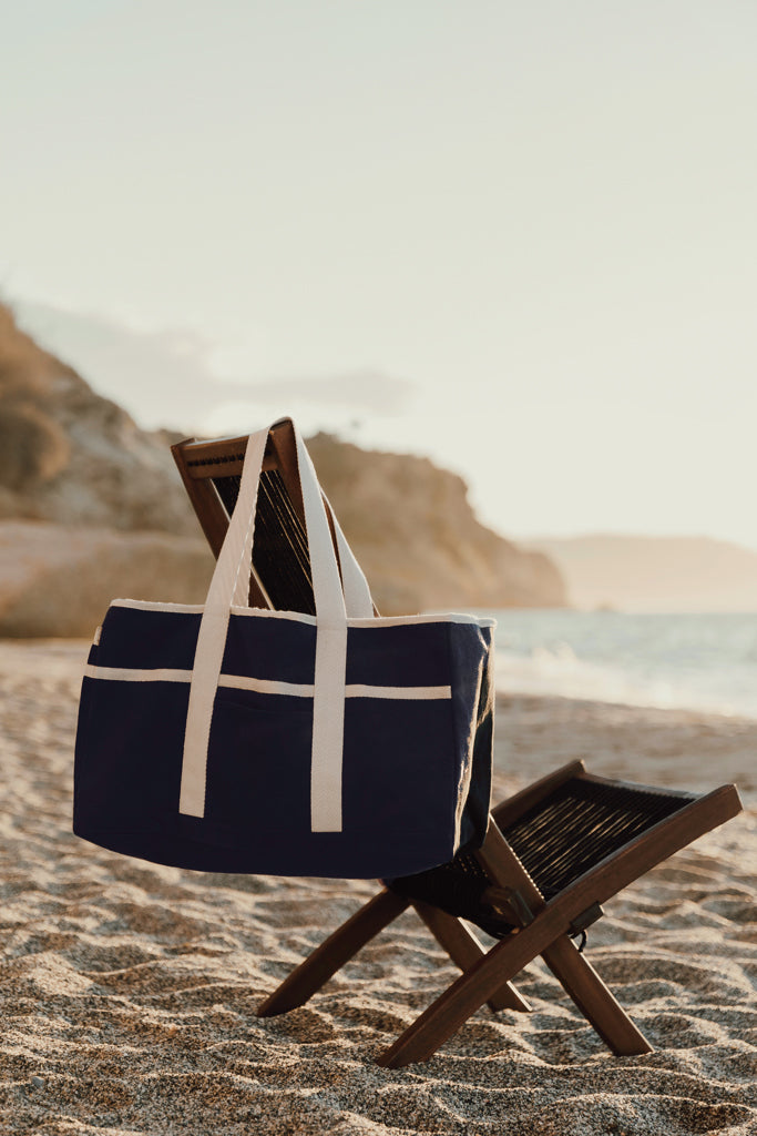 VINGA Volonne AWARE™ recycled canvas beach bag