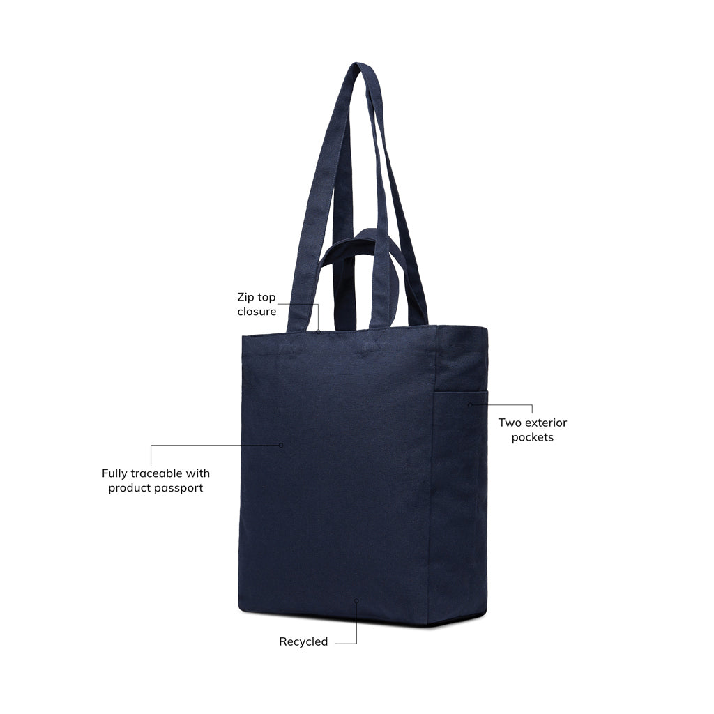 VINGA Hilo AWARE™ recycled canvas zip tote