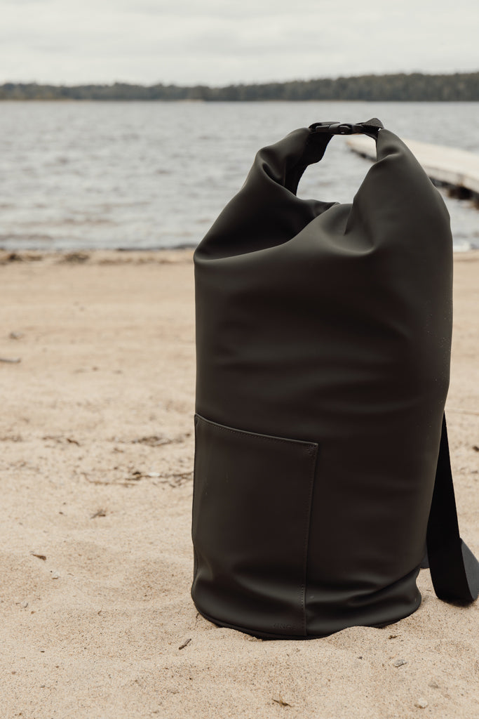 VINGA Baltimore RCS Roll-top cooler bag