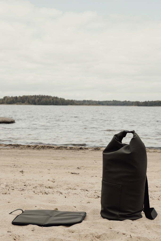 VINGA Baltimore RCS Roll-top cooler bag