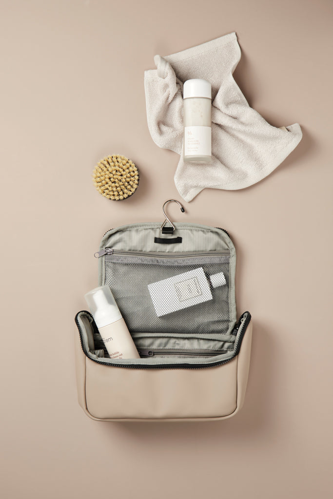 VINGA Baltimore travel toiletry bag