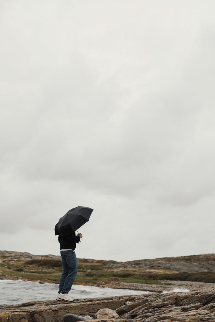 VINGA Baltimore AWARE™ RPET 21" umbrella