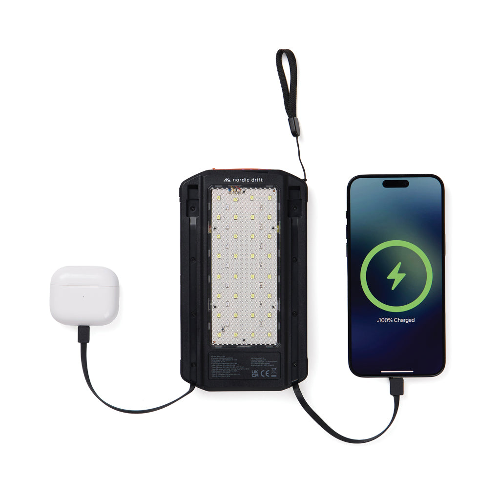 Nordic Drift Titan 10.000mAh solar powerbank with 3 panels