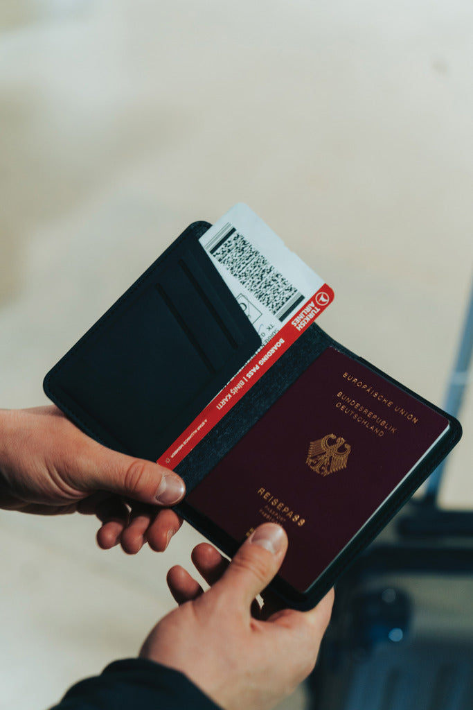 Travelfinder RCS passport holder worldwide locating