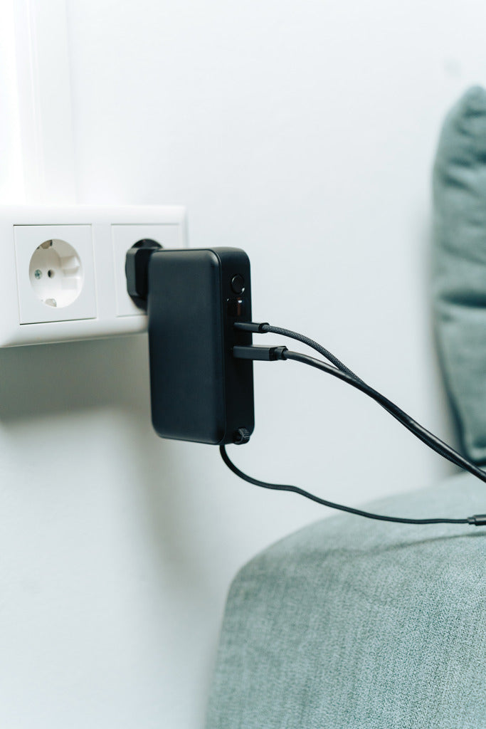 Urban Vitamin Eureka hybrid GANcharger 10000mah powerbank65W