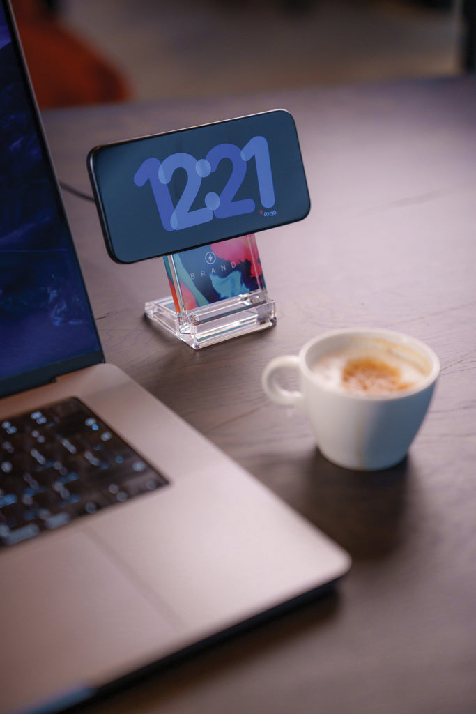 Magcharge 15W magnetic wireless charging stand