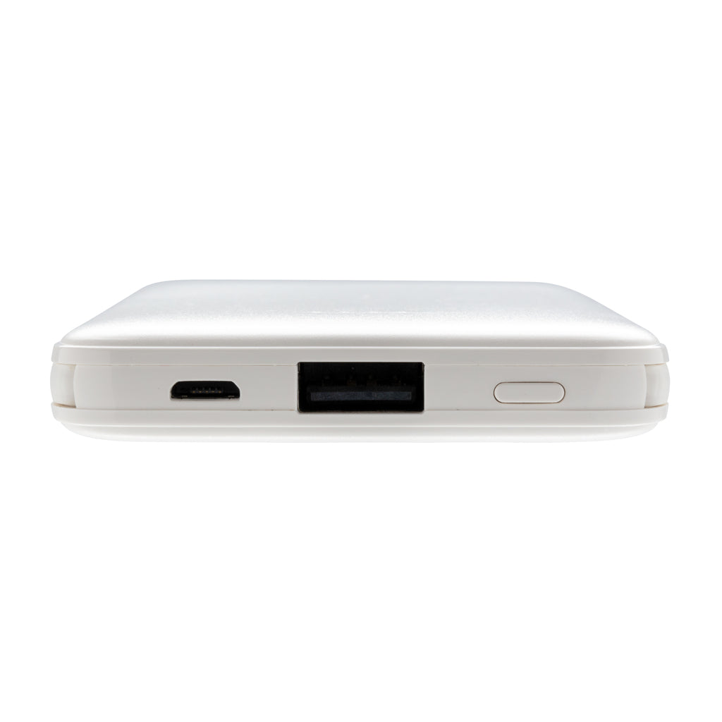 5.000 mAh Pocket Powerbank with integrated cables