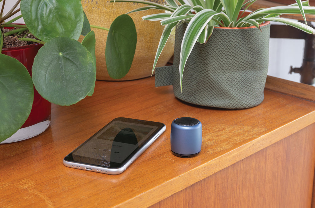 Mini aluminium wireless speaker