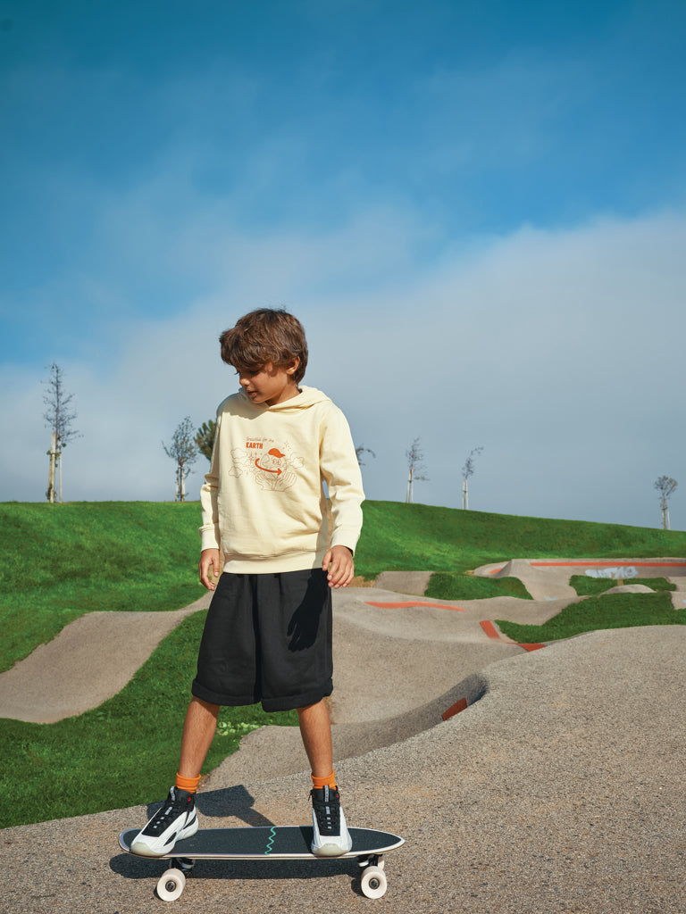 IQONIQ Yengo kids recycled cotton hoodie with sidepockets