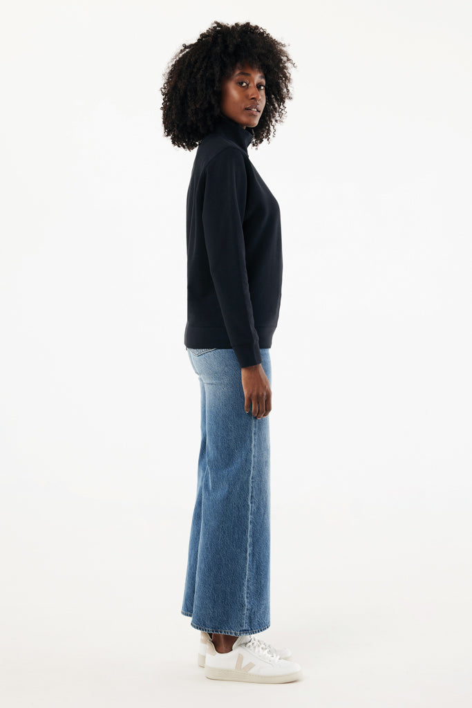 IQONIQ Elgon recycled cotton quarter zip sweater