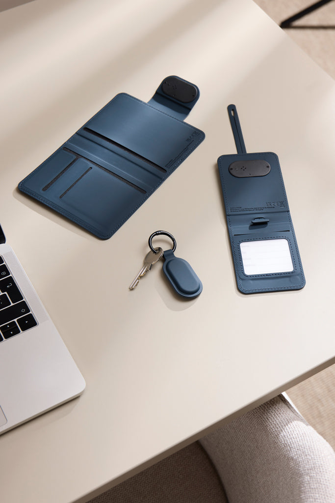 VINGA Baltimore RCS Passport Cover With Finder Dual