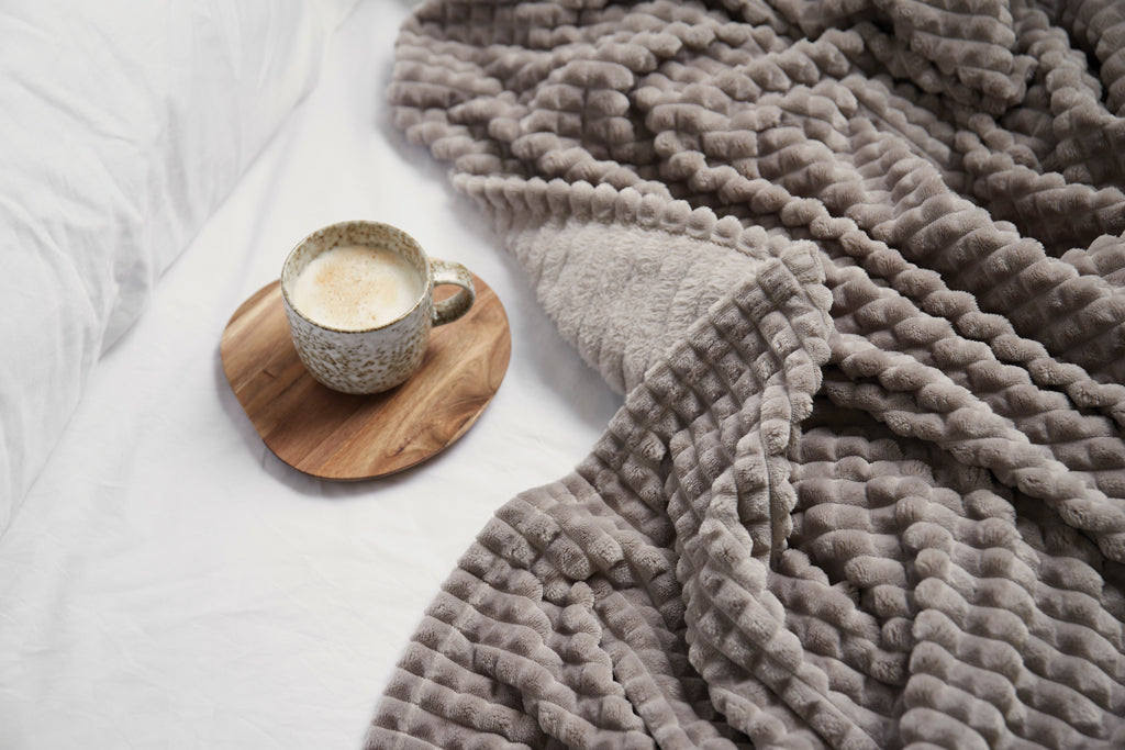 VINGA Branson GRS recycled pet blanket