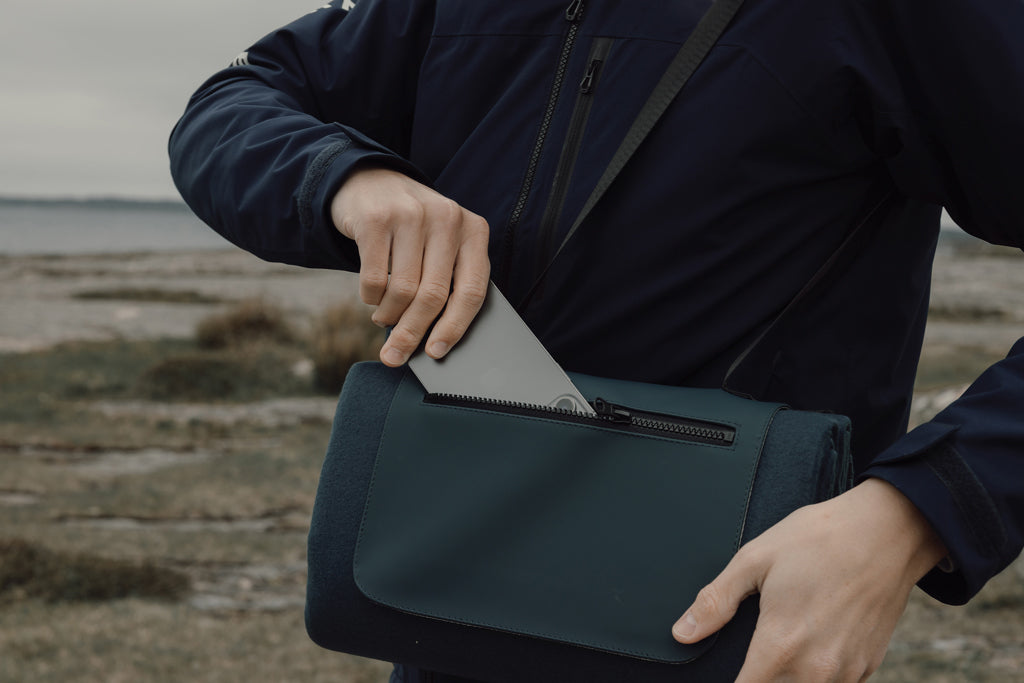 VINGA Baltimore RCS picnic blanket