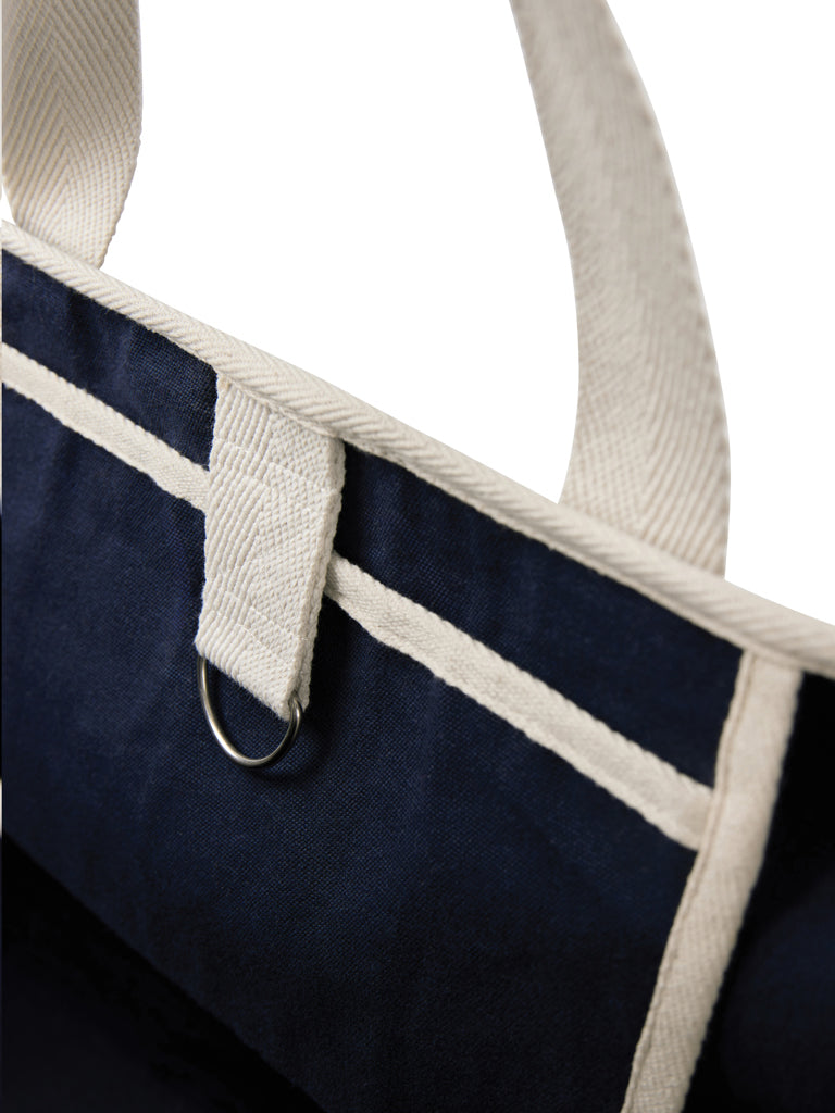 VINGA Volonne AWARE™ recycled canvas beach bag
