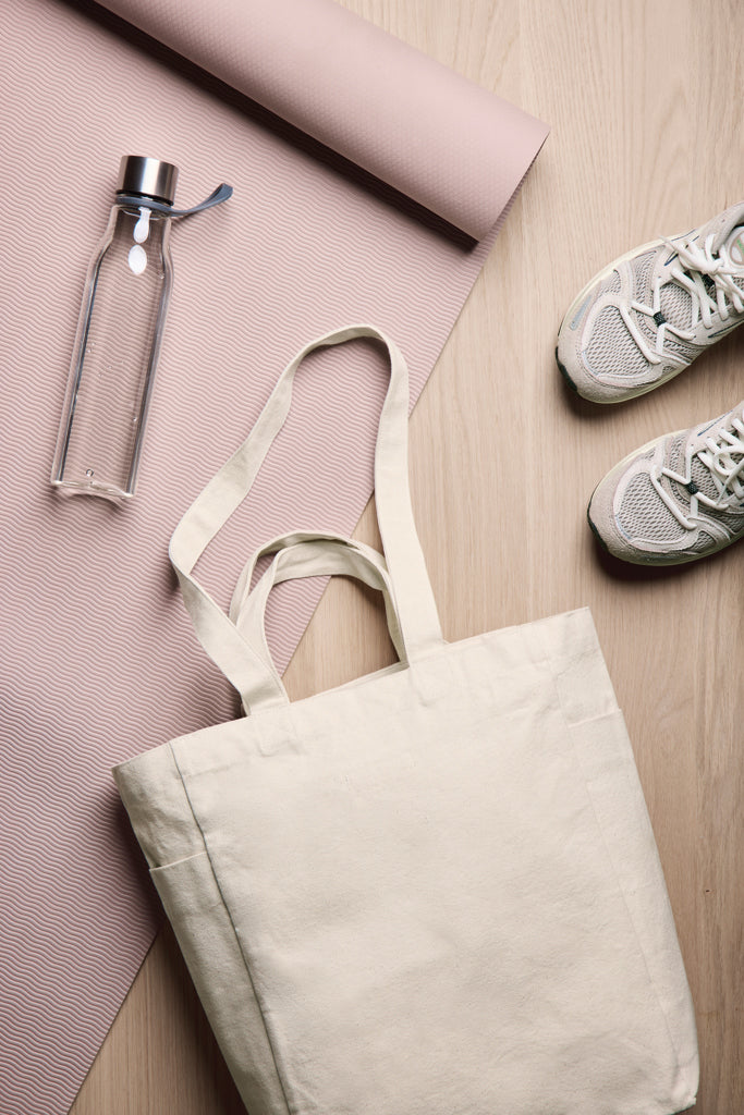 VINGA Hilo AWARE™ recycled canvas zip tote