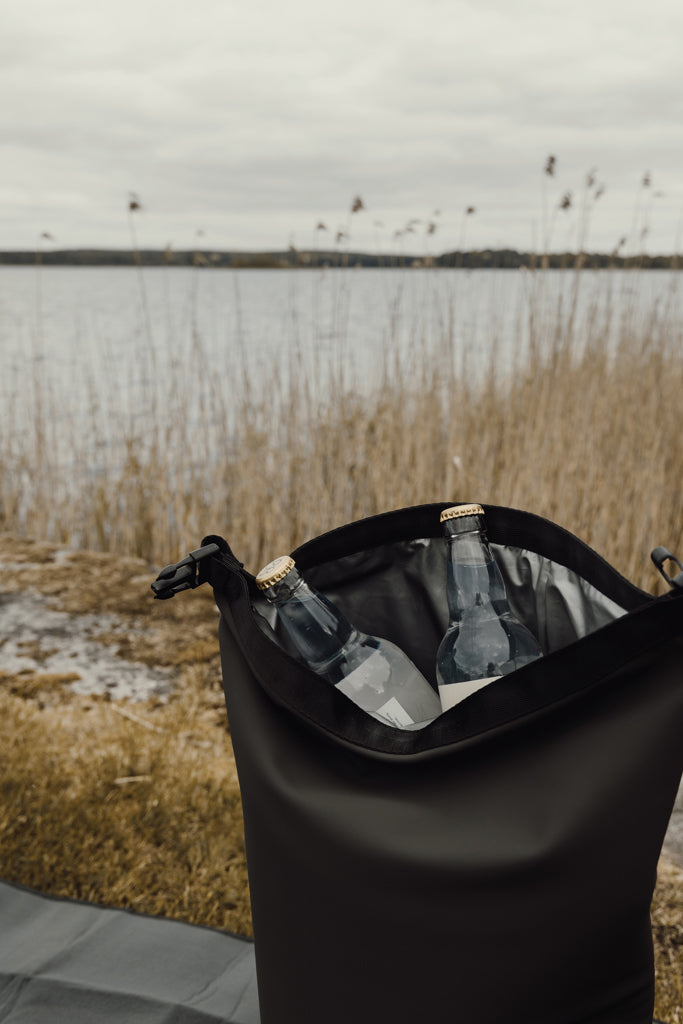 VINGA Baltimore RCS Roll-top cooler bag