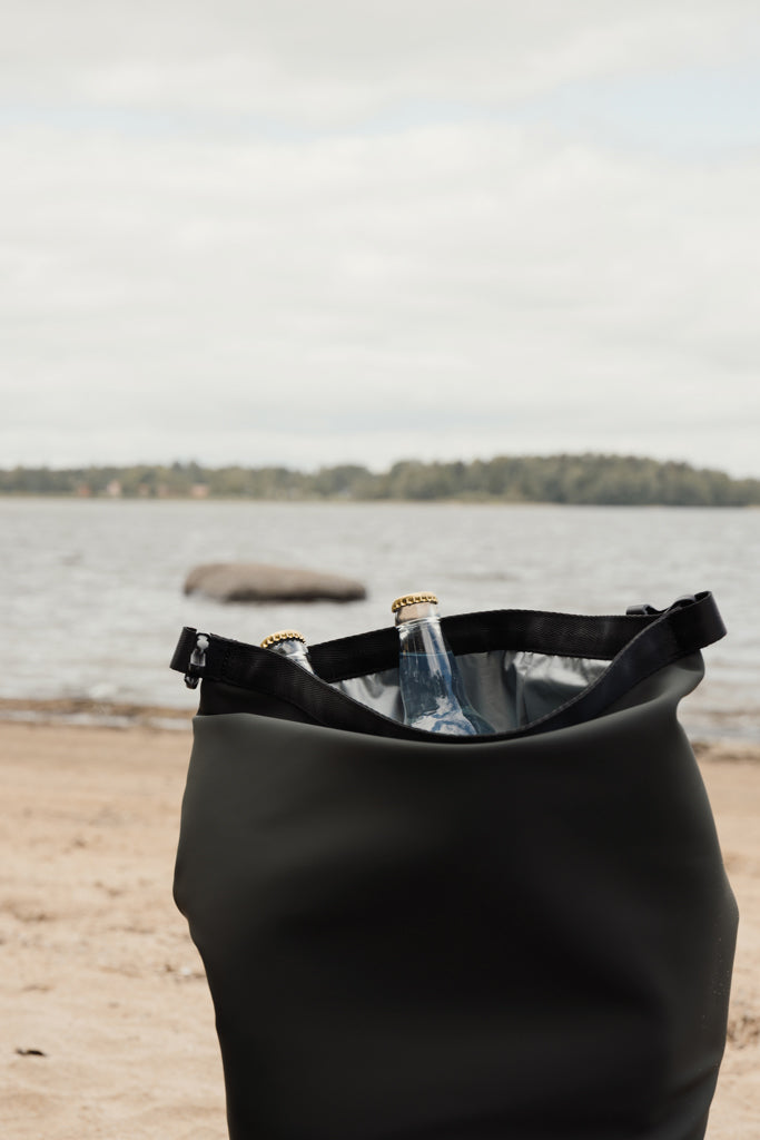 VINGA Baltimore RCS Roll-top cooler bag